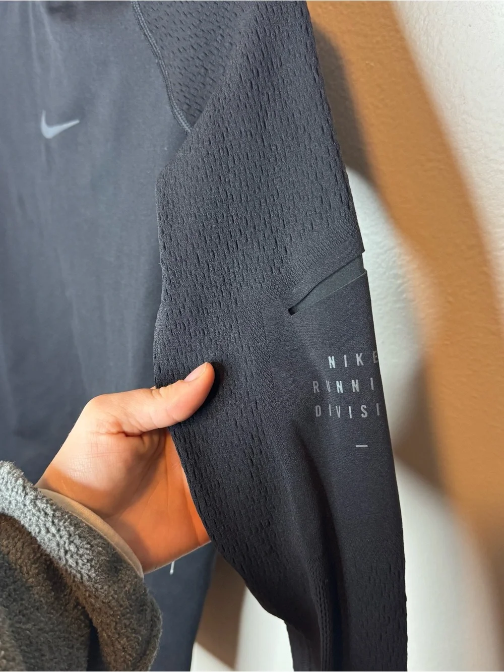 NWT Nike Women's Run Division Engineered Knit Running Top Long Sleeve Black